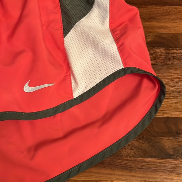 Nike Dri-Fit shorts Hot Pink Med - Picture 2 of 6